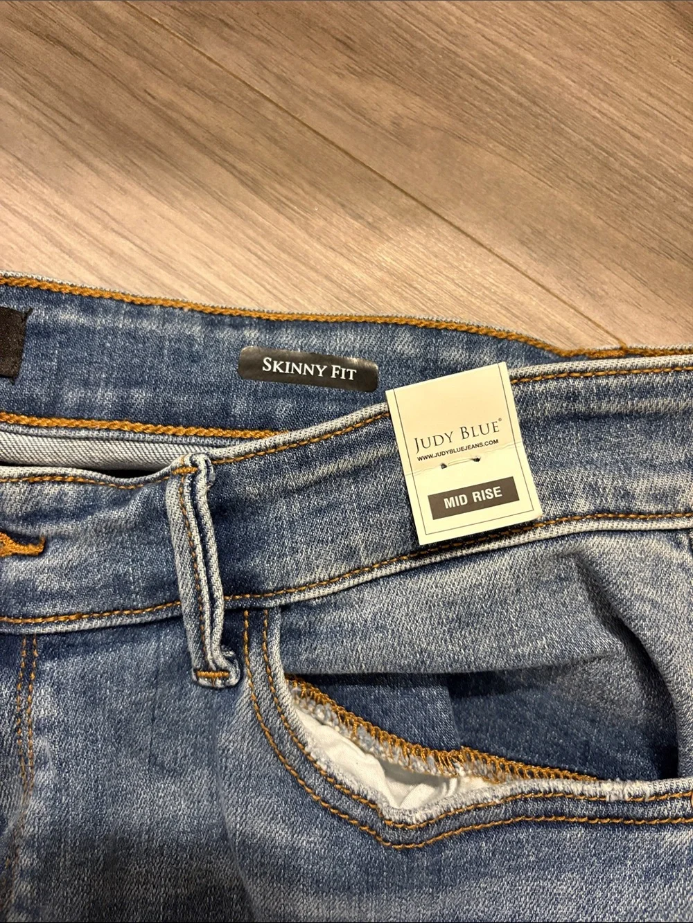Judy Blue Mid Rise Light Blue Skinny Fit Jeans